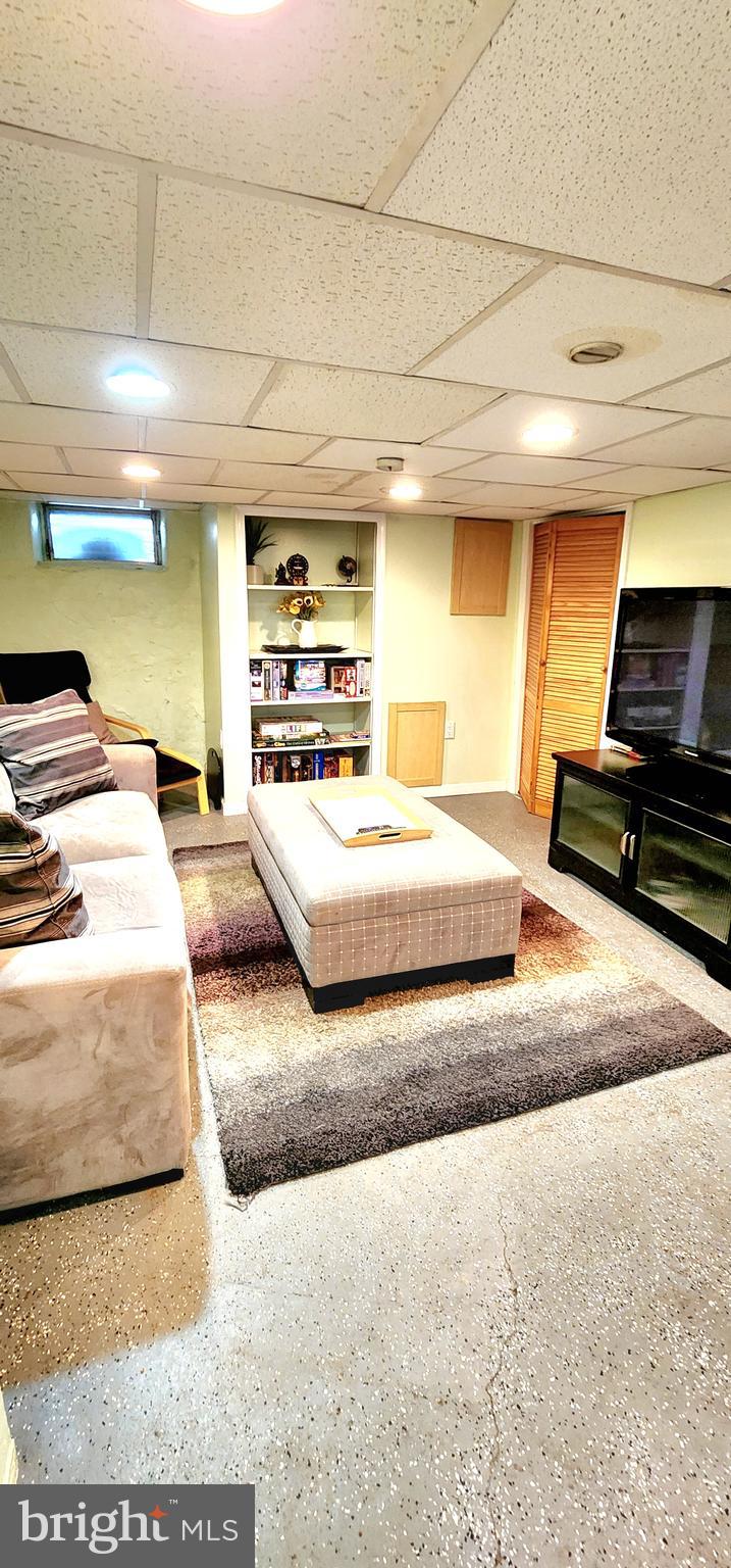 MAYFAIR - Residential