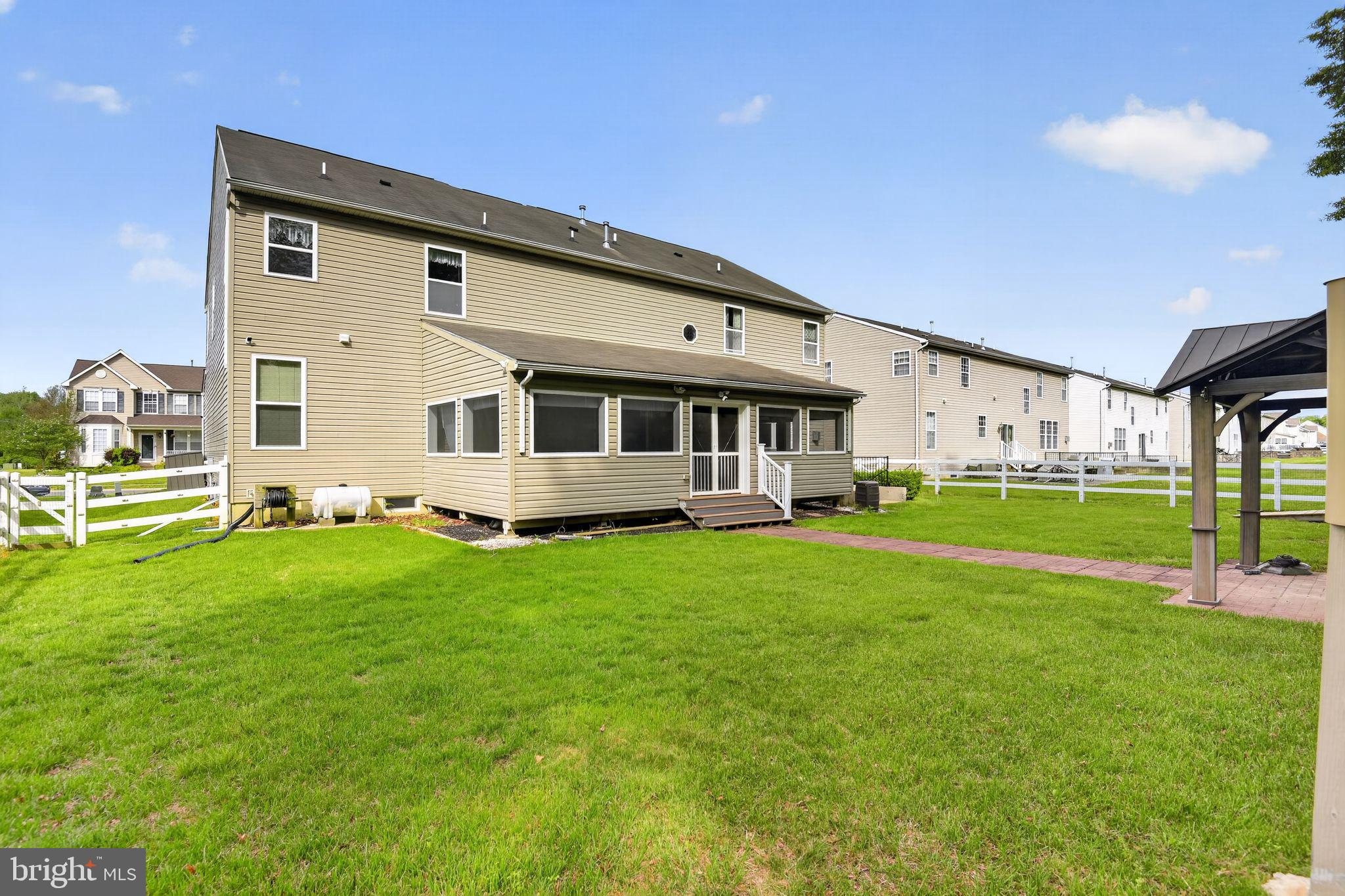 TOWNSEND VILLAGE IL - Residential