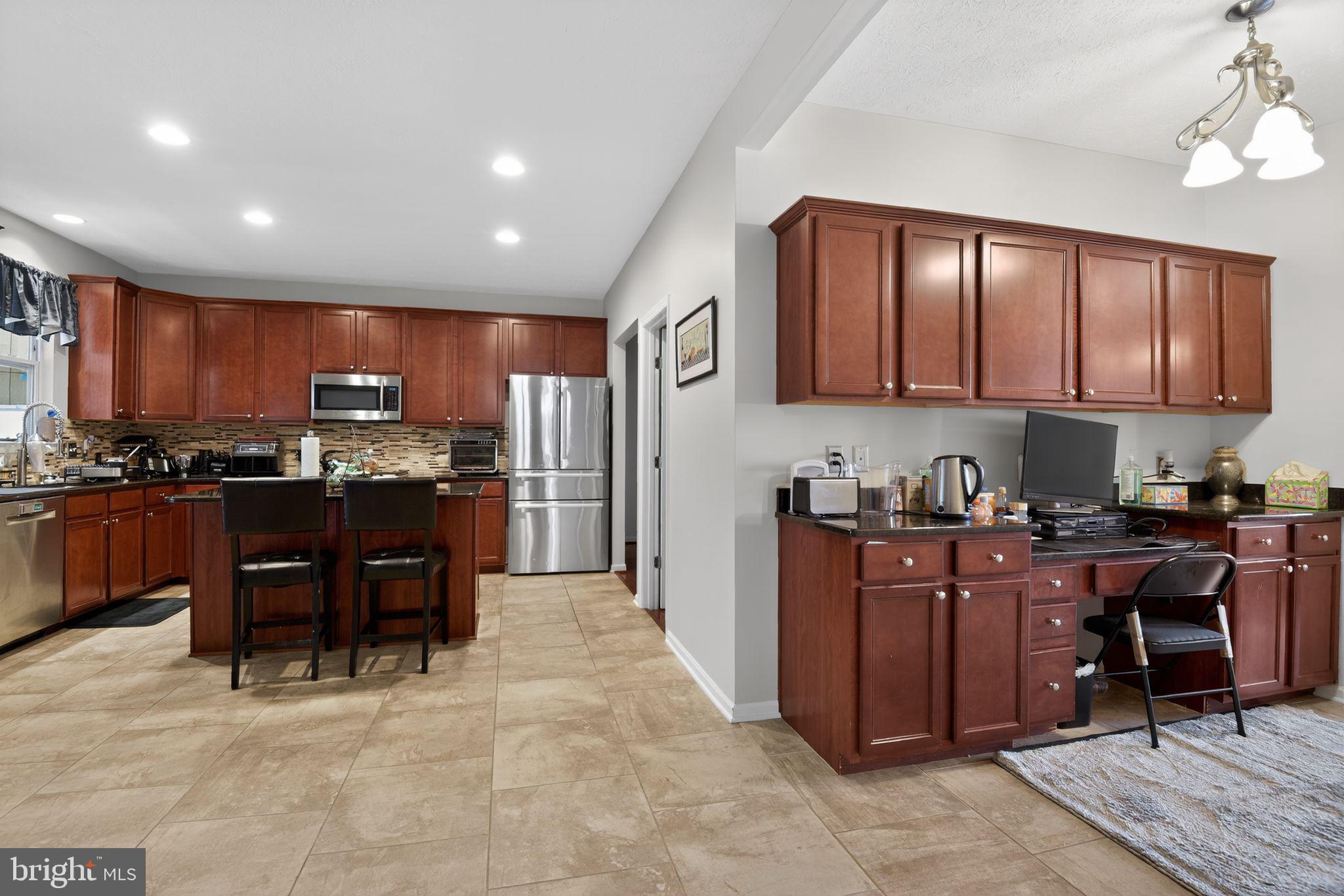 TOWNSEND VILLAGE IL - Residential