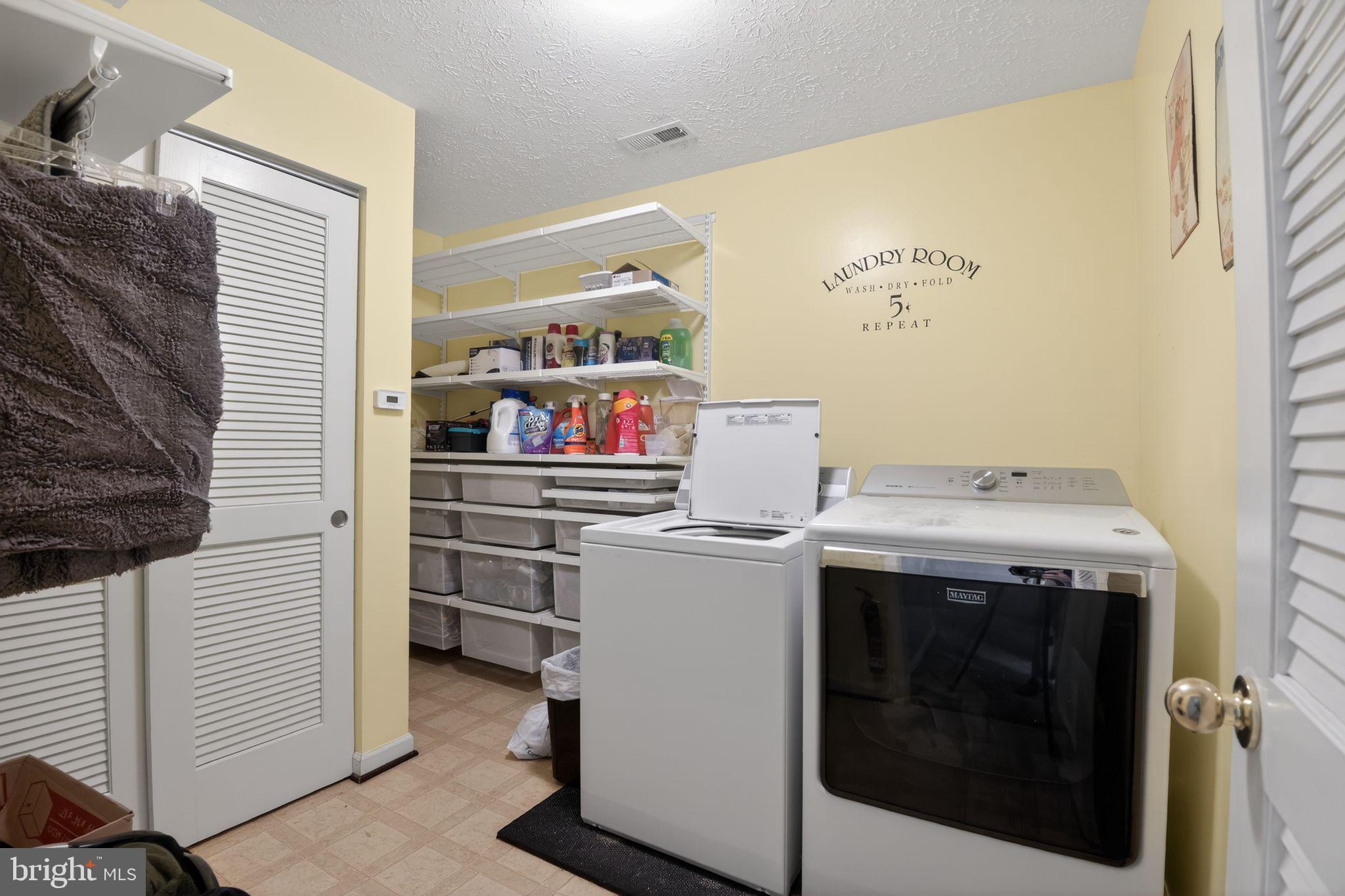 TOWNSEND VILLAGE IL - Residential