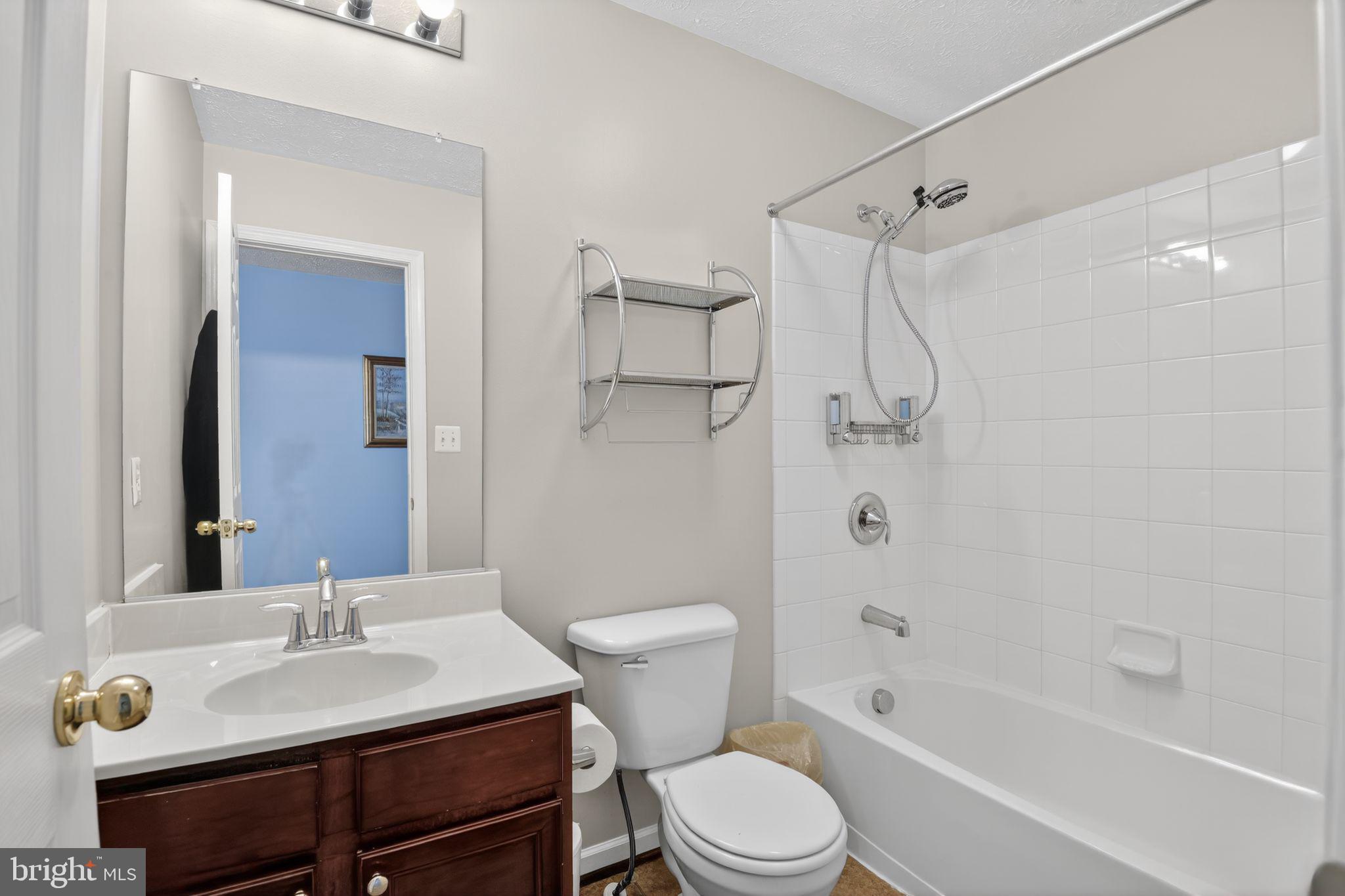 TOWNSEND VILLAGE IL - Residential