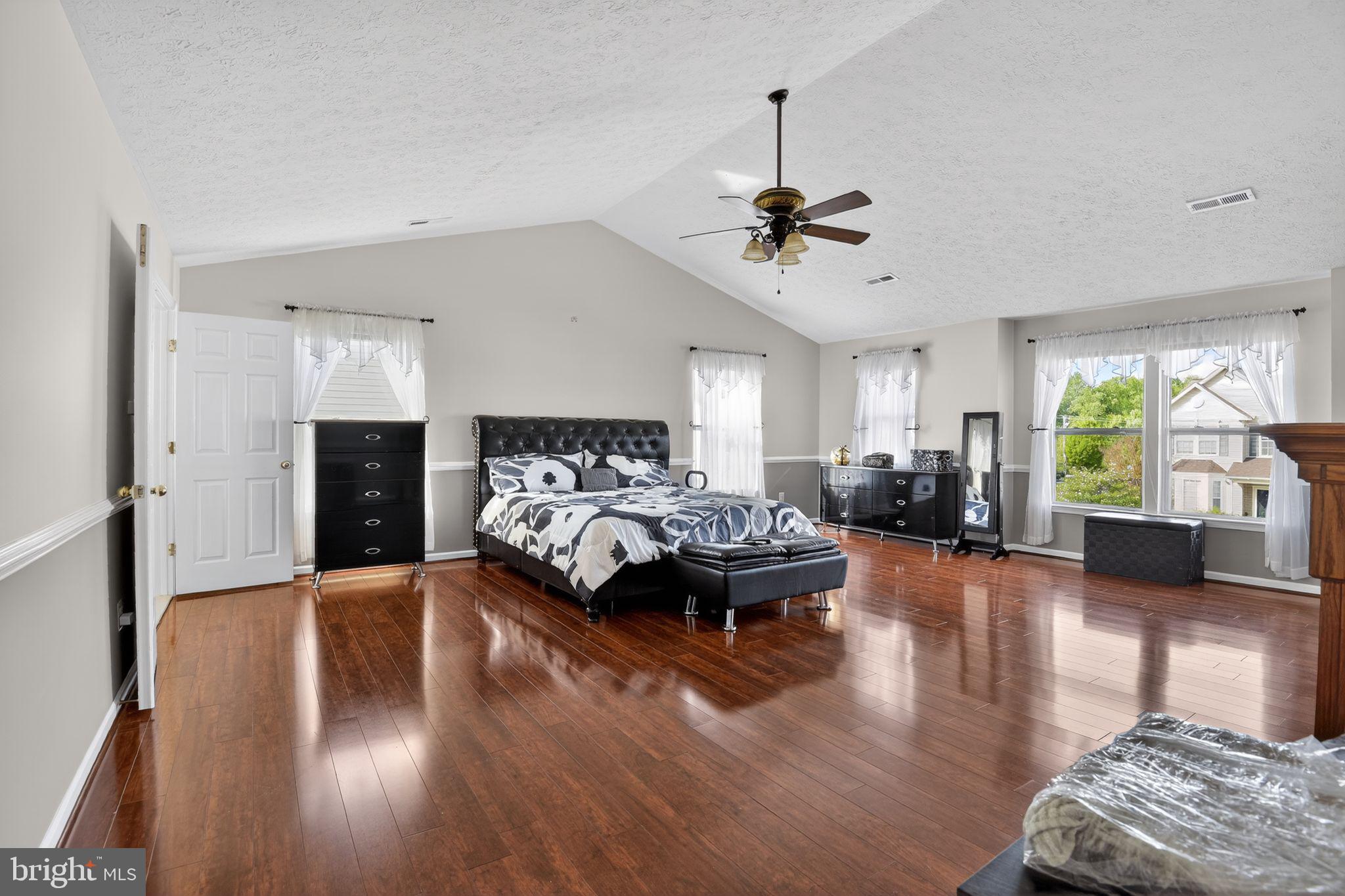 TOWNSEND VILLAGE IL - Residential