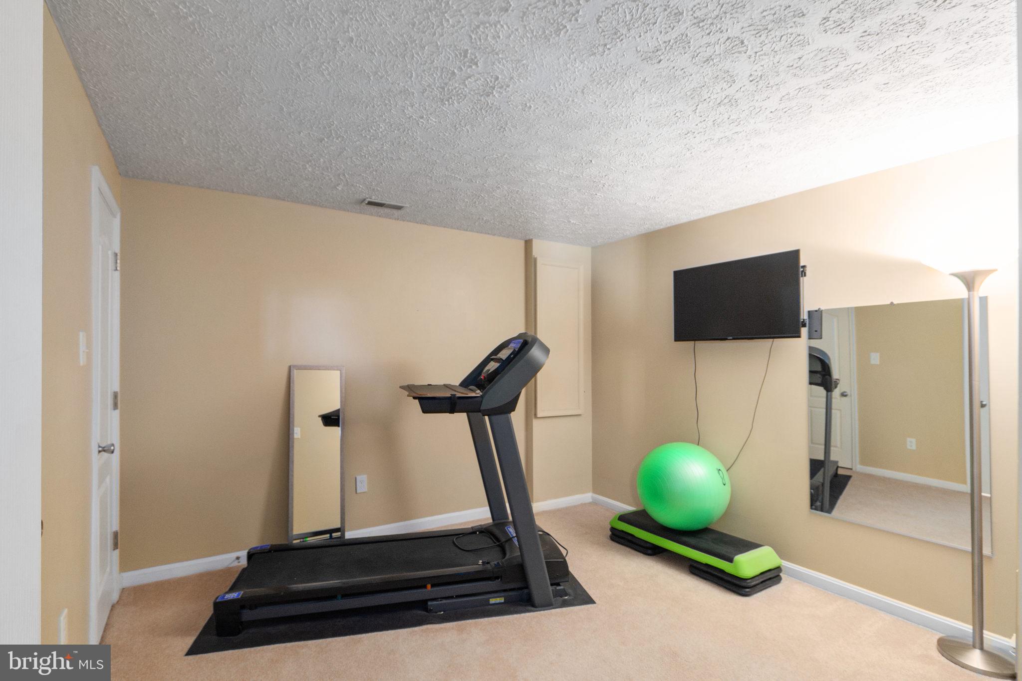 VILLAGE OF BYNUM RUN - Residential