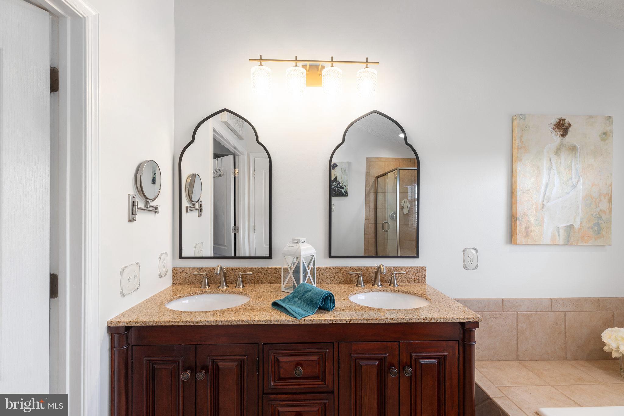 VILLAGE OF BYNUM RUN - Residential