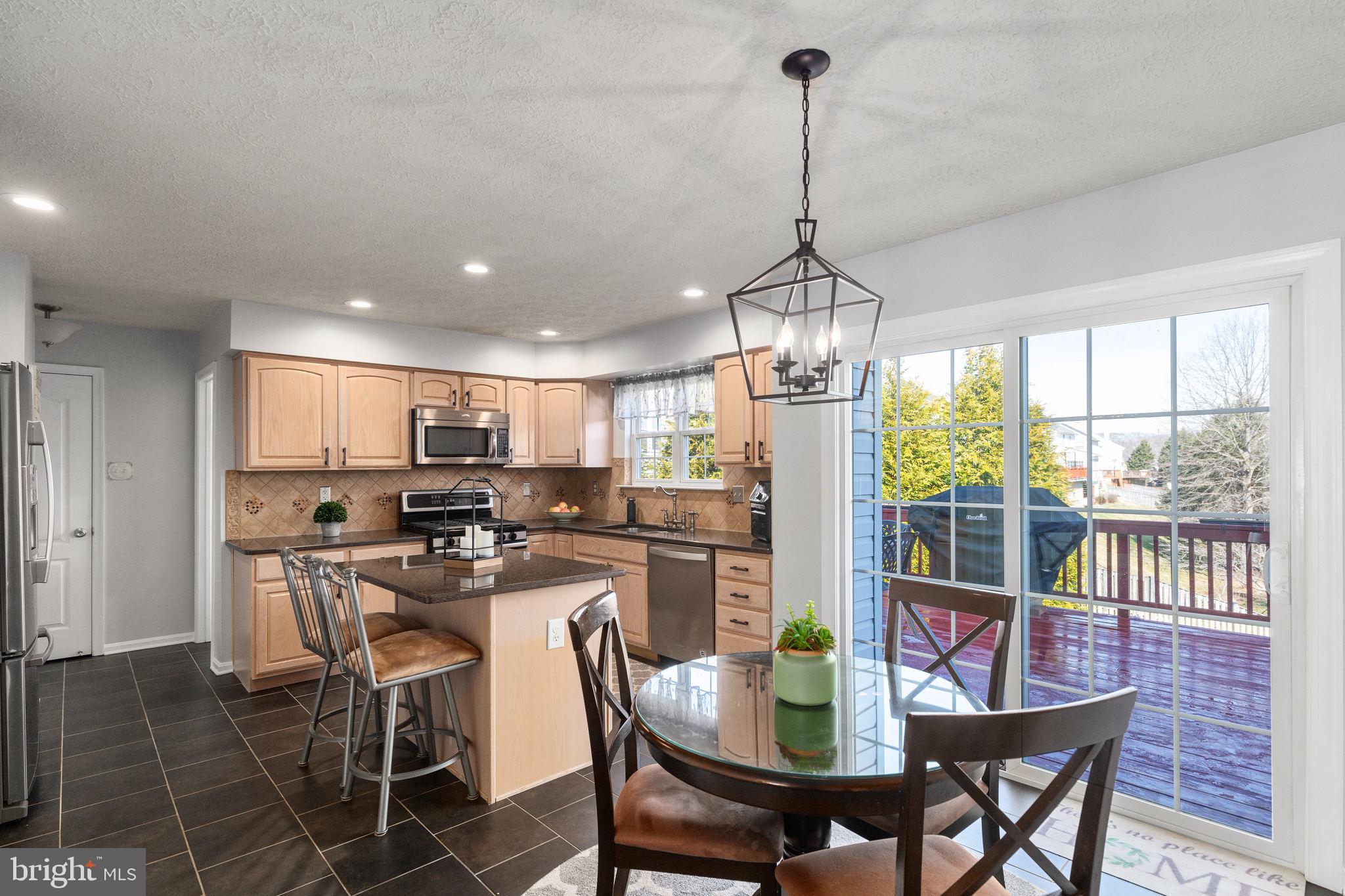 VILLAGE OF BYNUM RUN - Residential