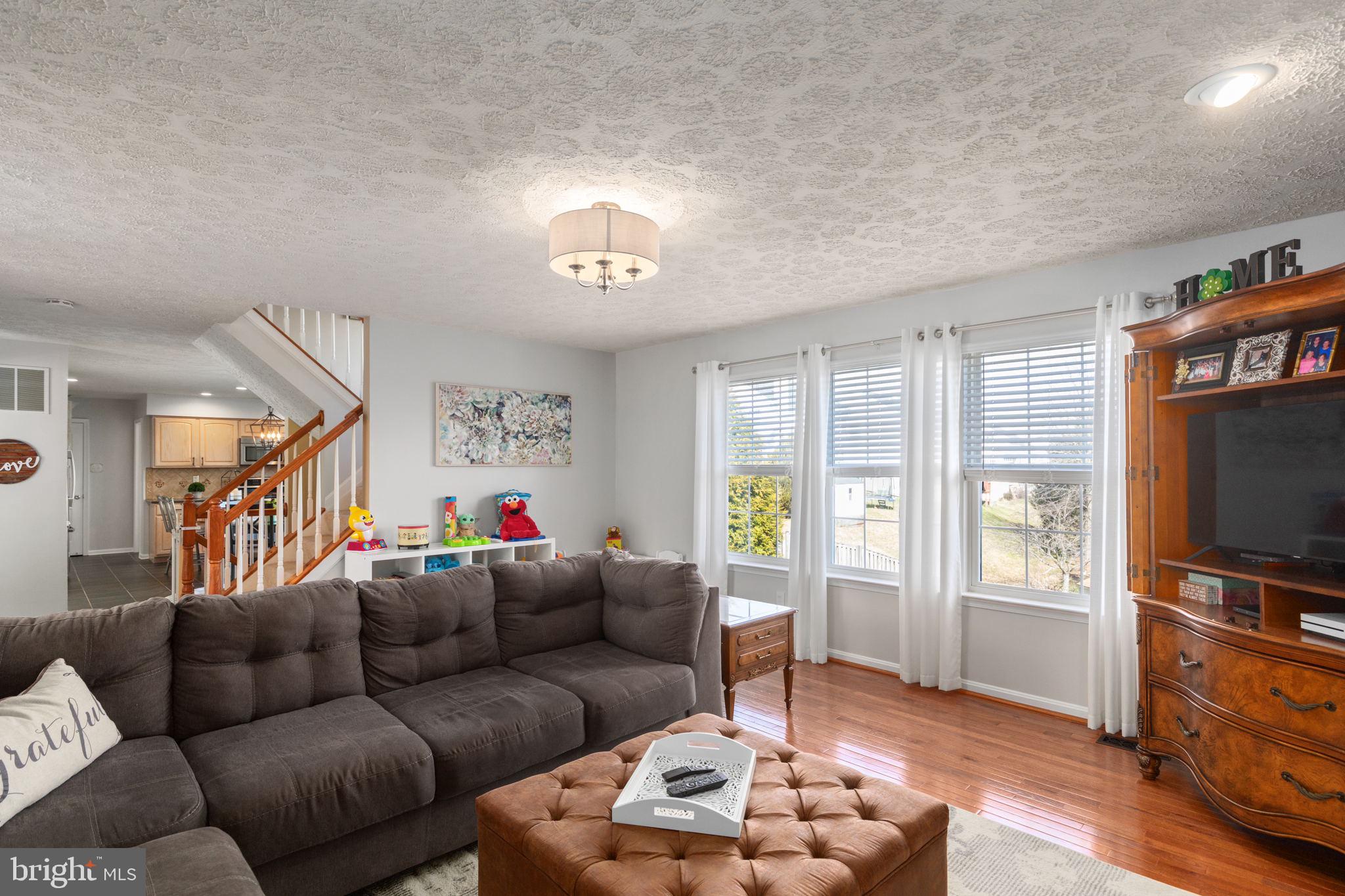 VILLAGE OF BYNUM RUN - Residential