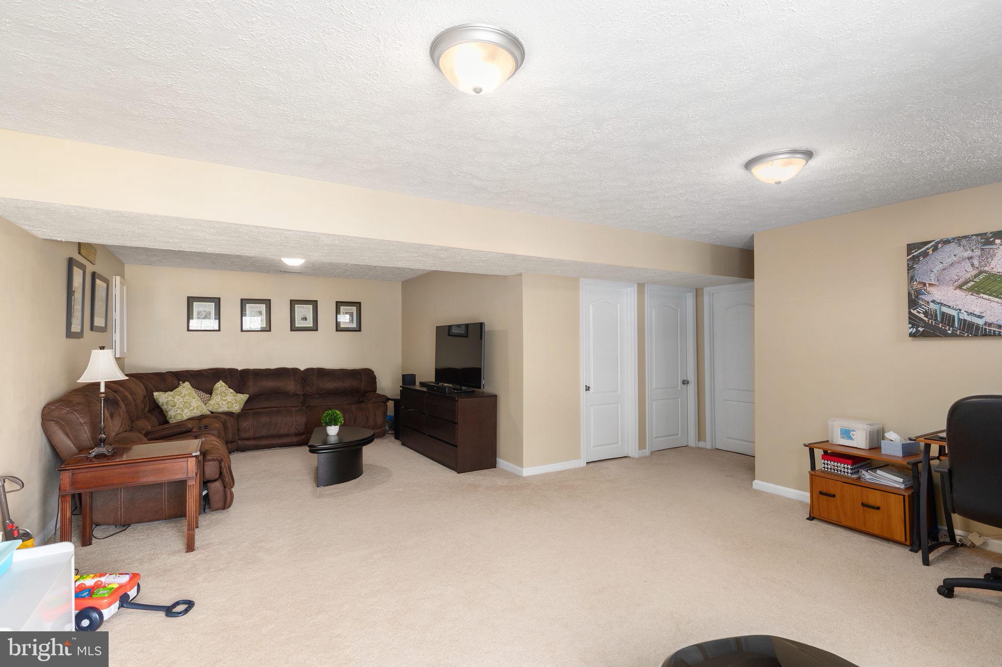 VILLAGE OF BYNUM RUN - Residential