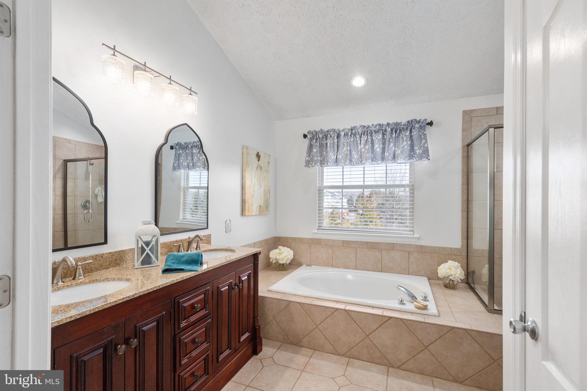 VILLAGE OF BYNUM RUN - Residential