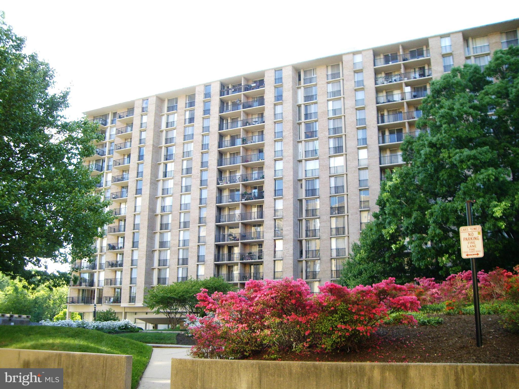 THE CARLTON - Residential