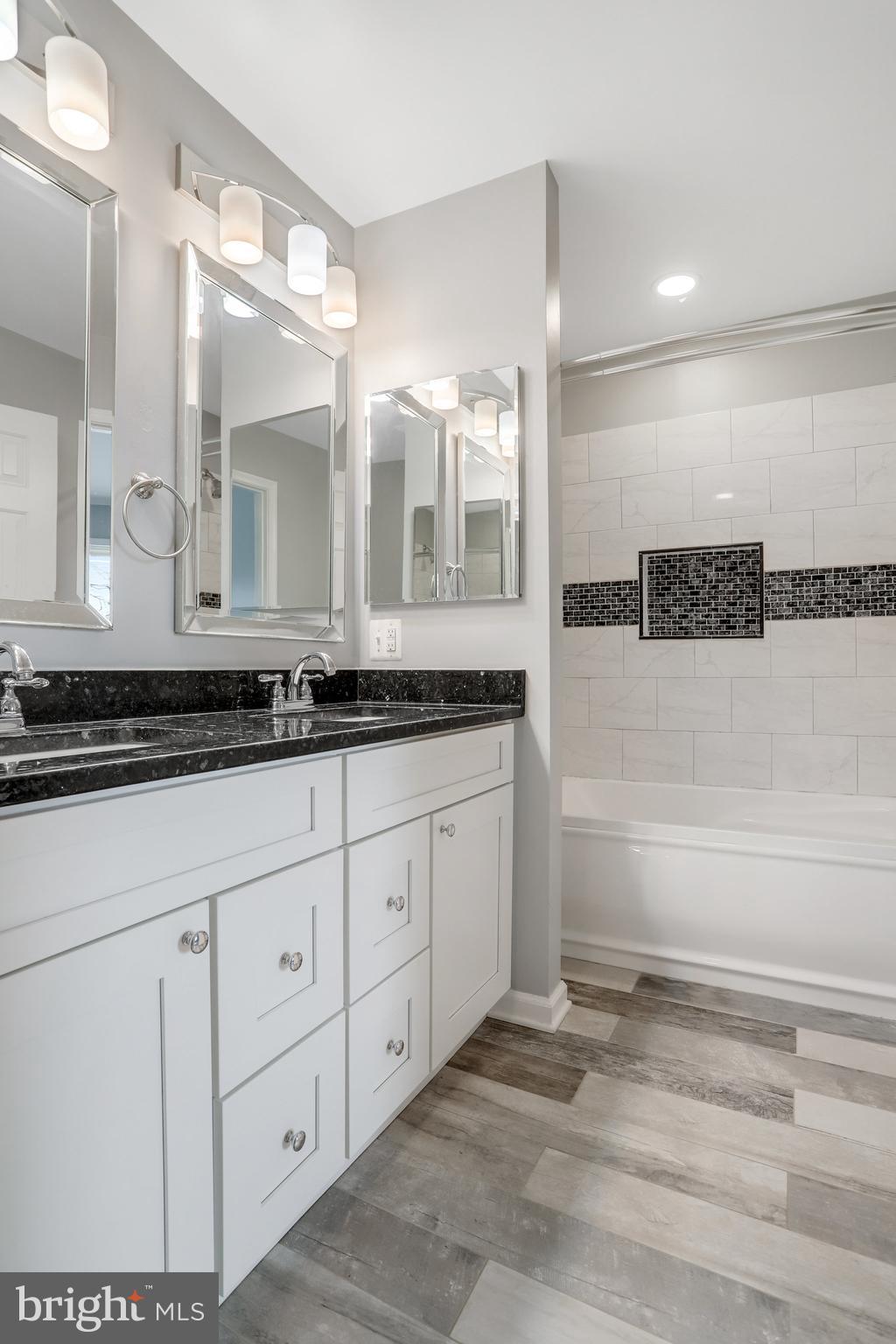 ROXBURY OF MT VERNON - Residential