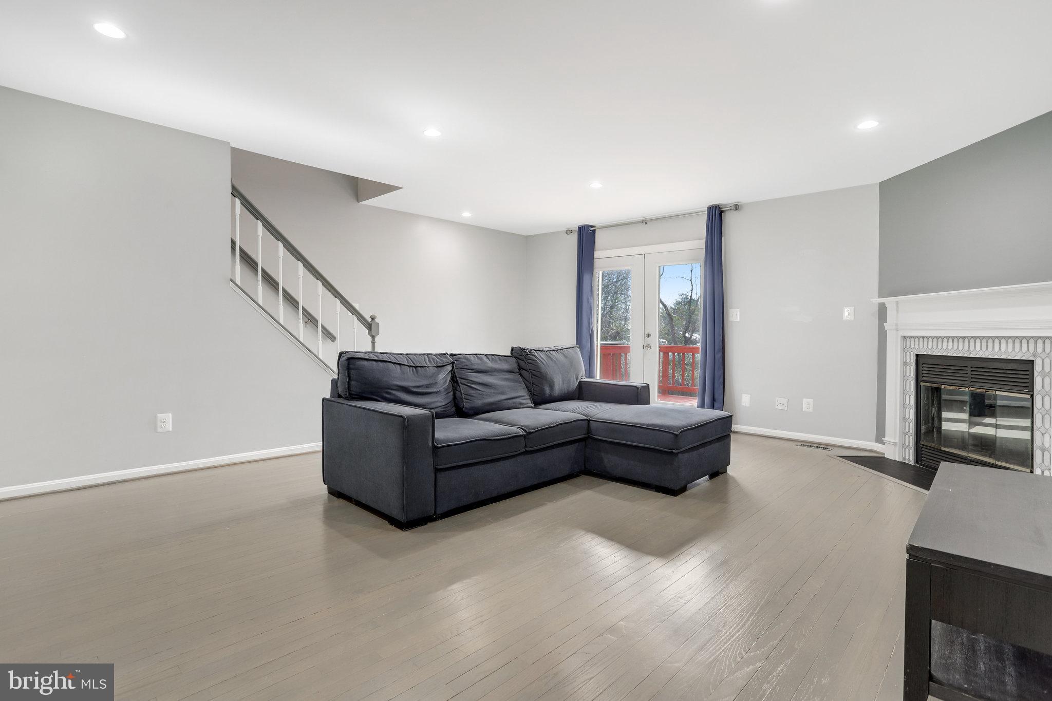 ROXBURY OF MT VERNON - Residential