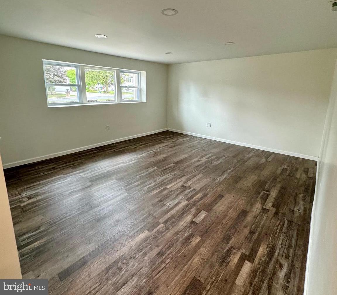 HILLCREST MANOR - Residential