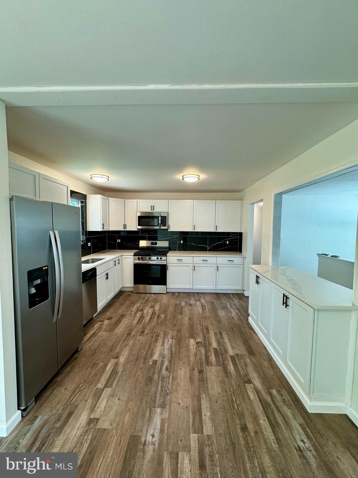 HILLCREST MANOR - Residential