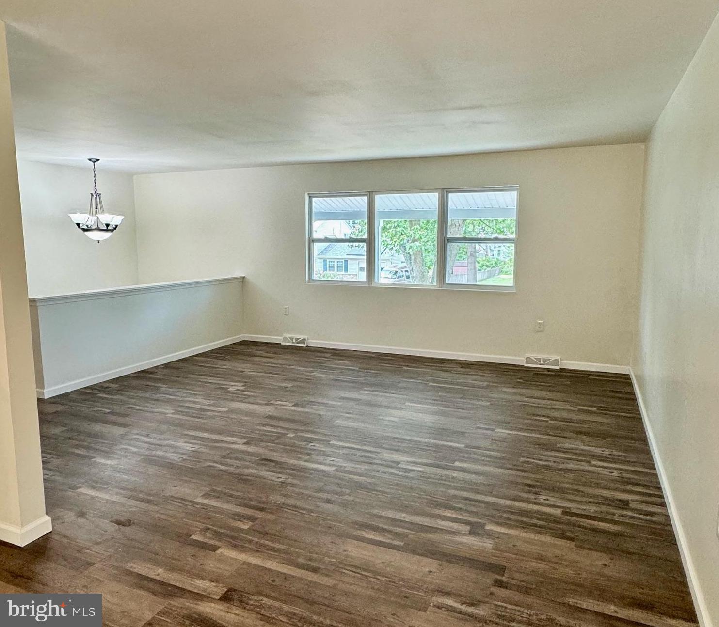 HILLCREST MANOR - Residential