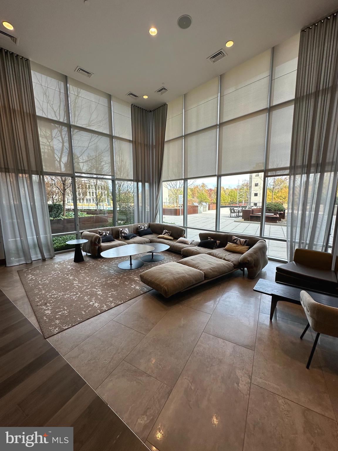 NATIONAL HARBOR - Residential Lease