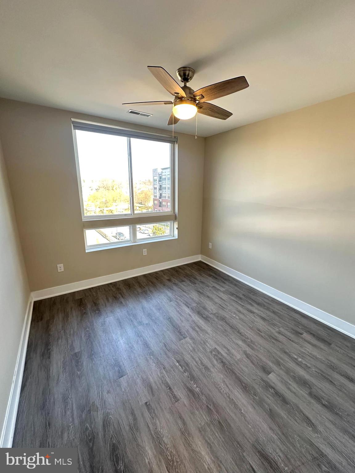 NATIONAL HARBOR - Residential Lease