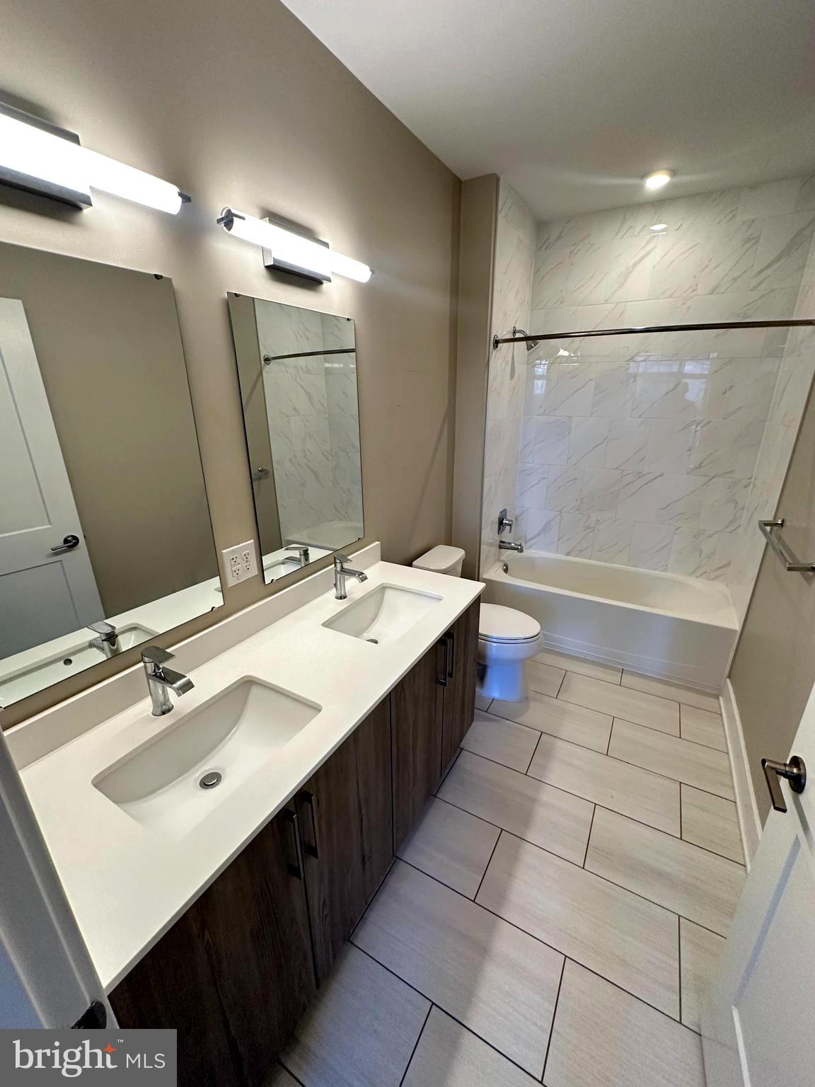 NATIONAL HARBOR - Residential Lease