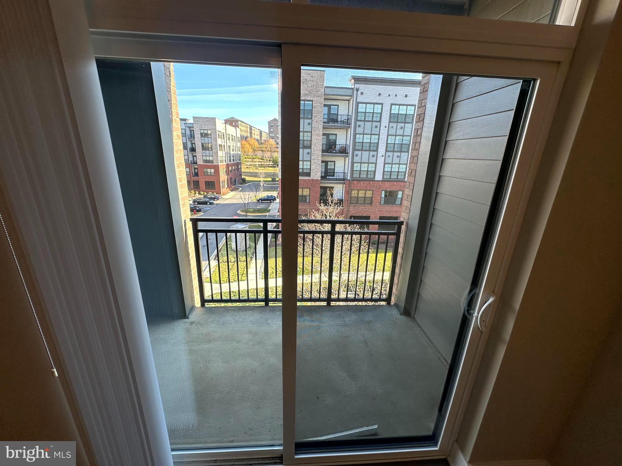 NATIONAL HARBOR - Residential Lease