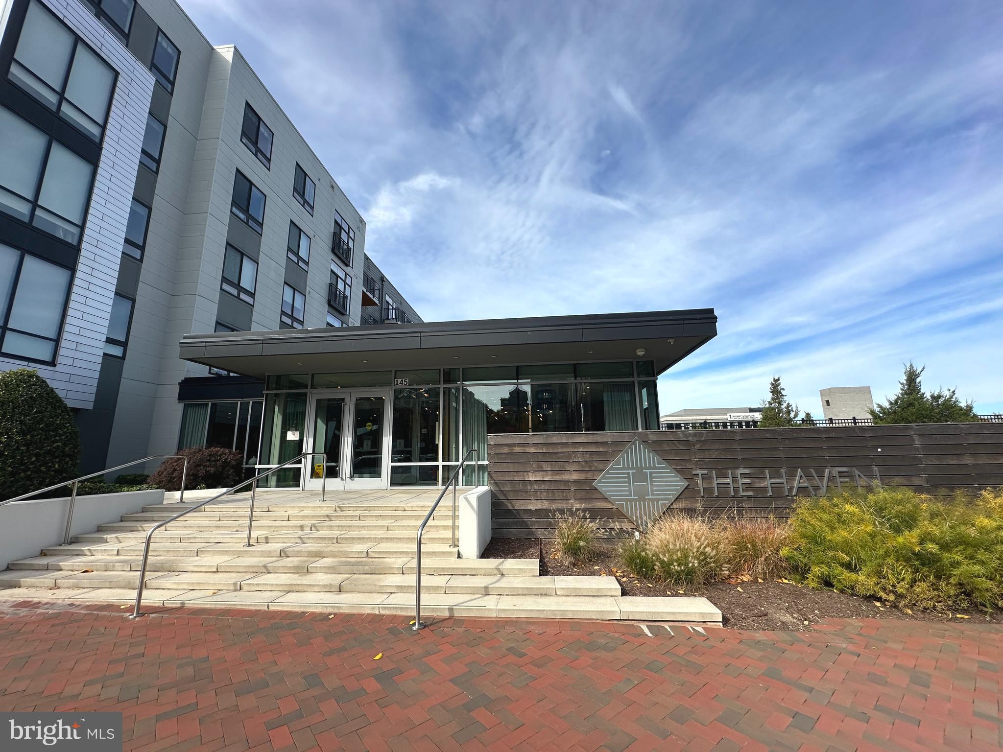 NATIONAL HARBOR - Residential Lease