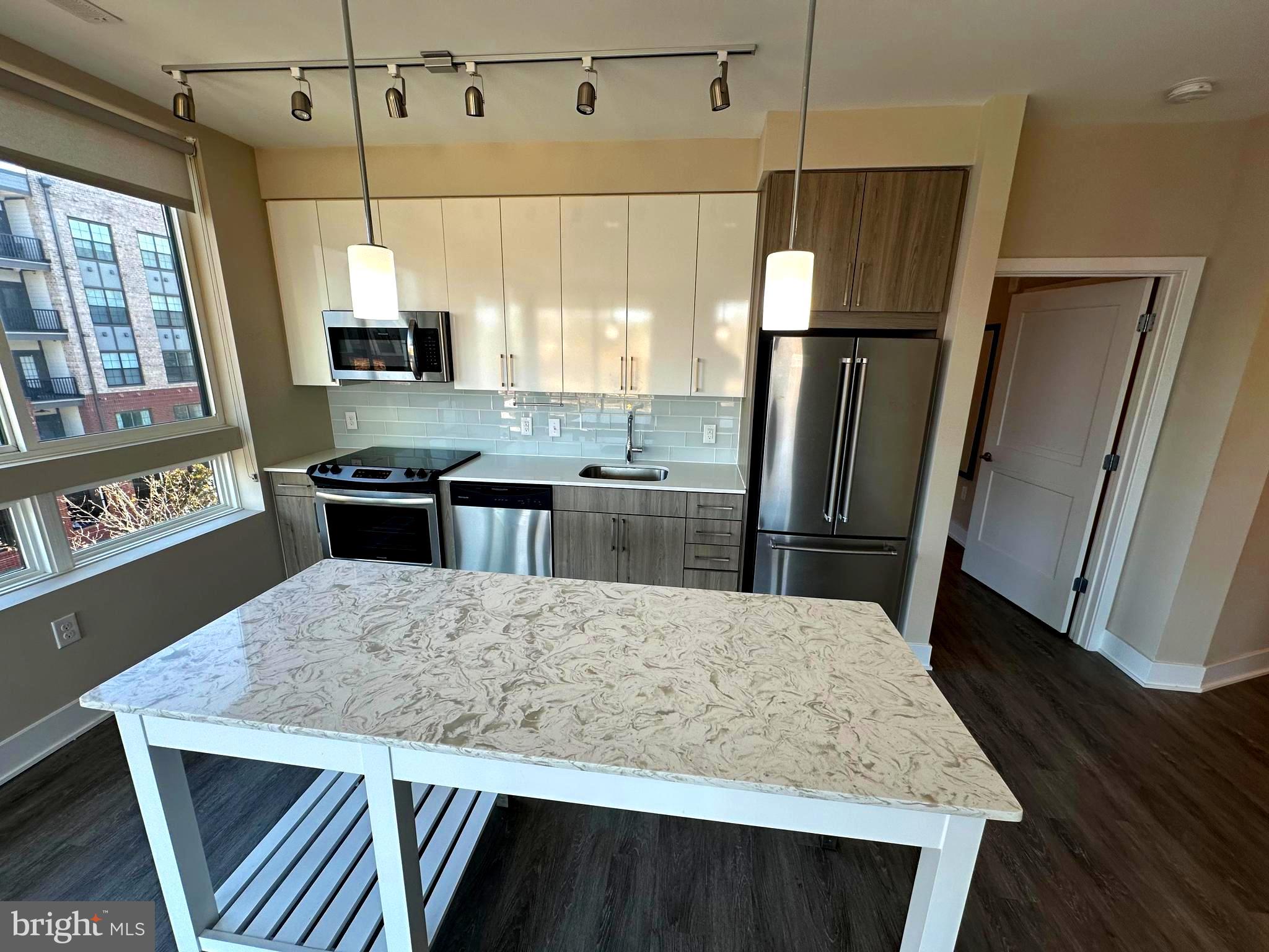 NATIONAL HARBOR - Residential Lease