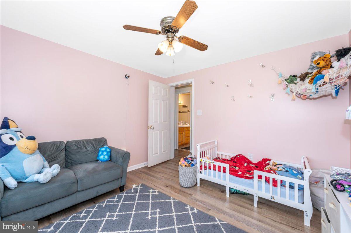 STARVIEW ACRES - Residential