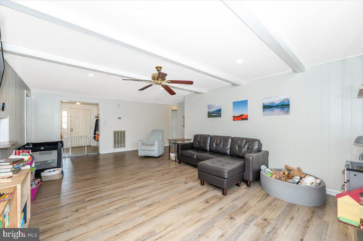 STARVIEW ACRES - Residential