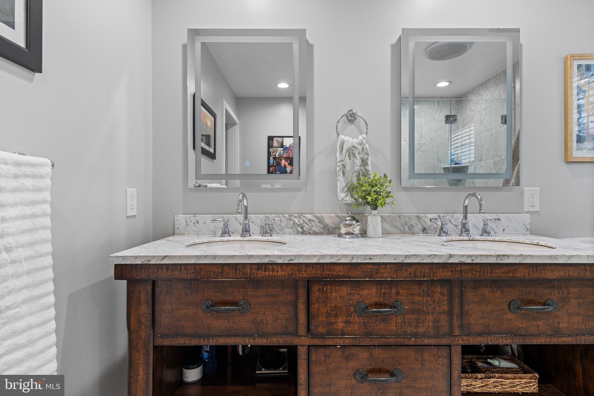 ROLLING GREEN - Residential