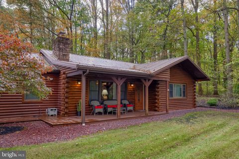 Photo of 2861 Dogwood Circle, MANHEIM, PA 17545 (MLS # PALA2078392)