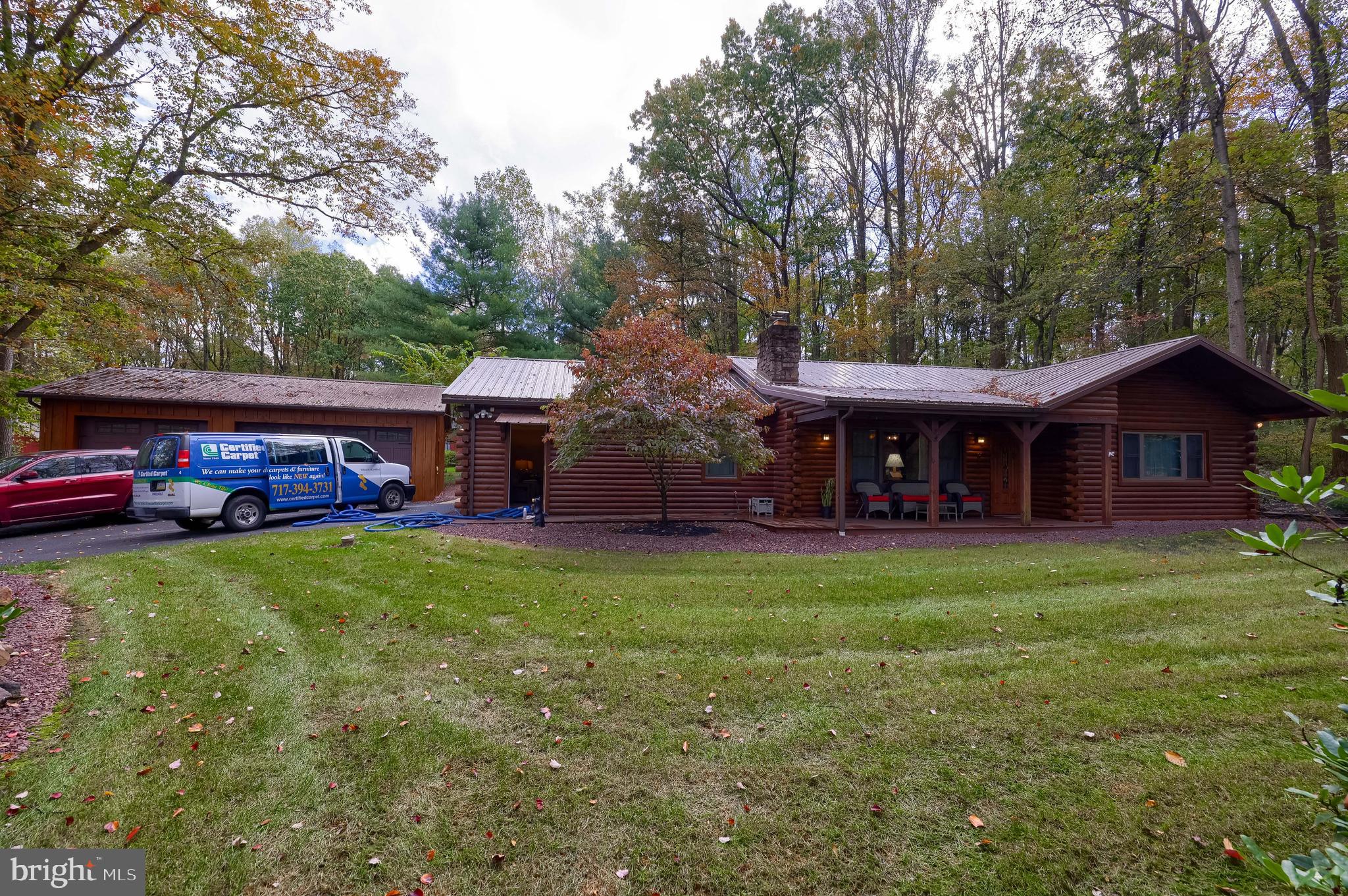 2861 DOGWOOD CIRCLE