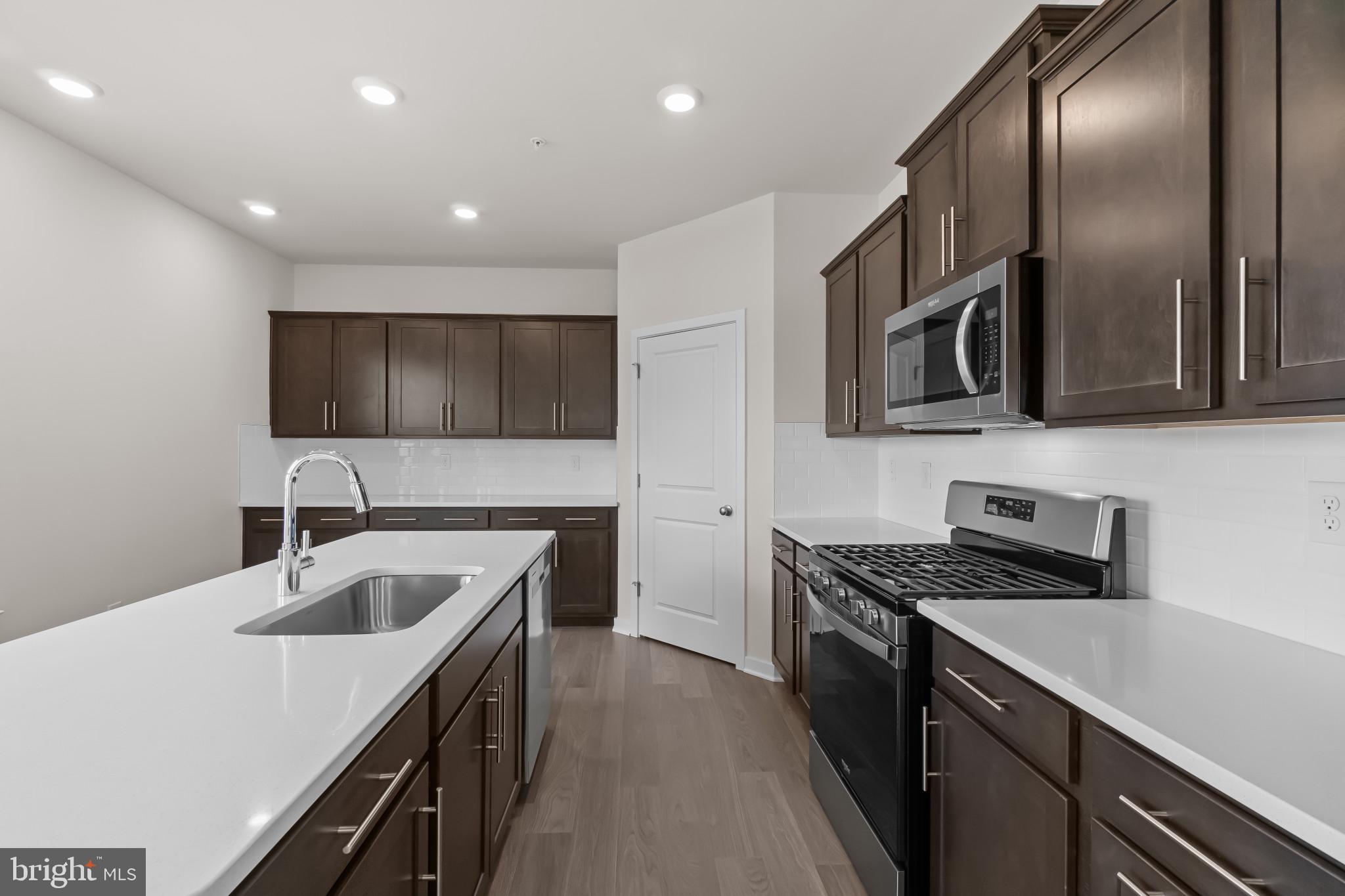 BEECHWOOD MANOR - Residential