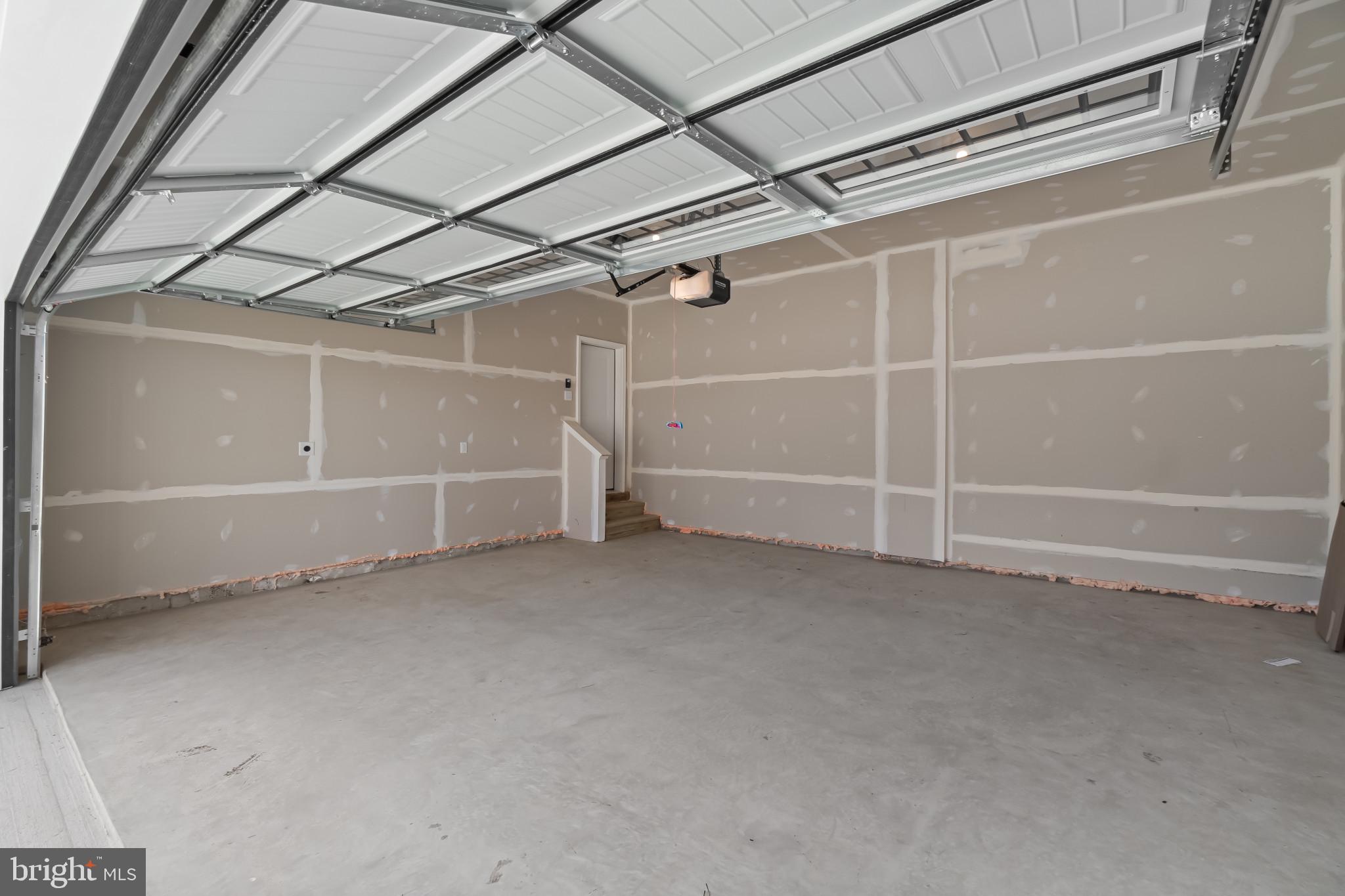 BEECHWOOD MANOR - Residential