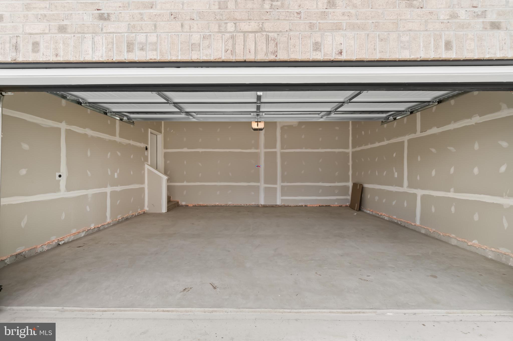 BEECHWOOD MANOR - Residential