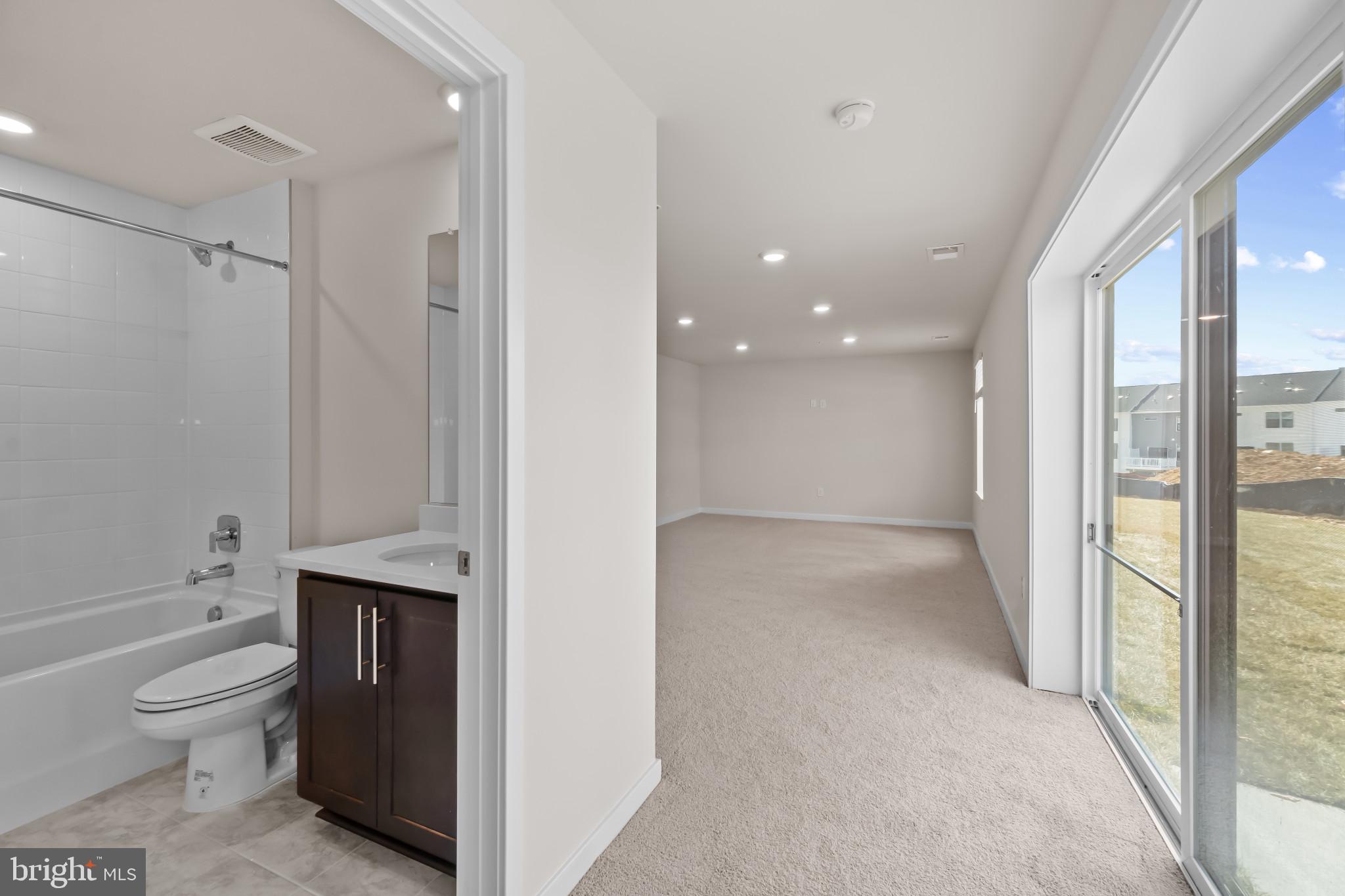 BEECHWOOD MANOR - Residential