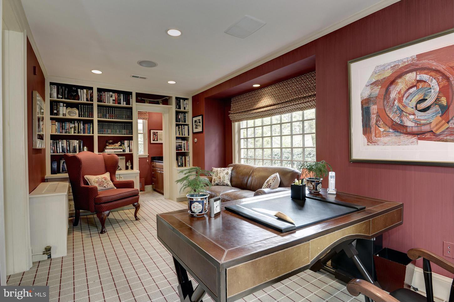 FOREST HILLS - Residential