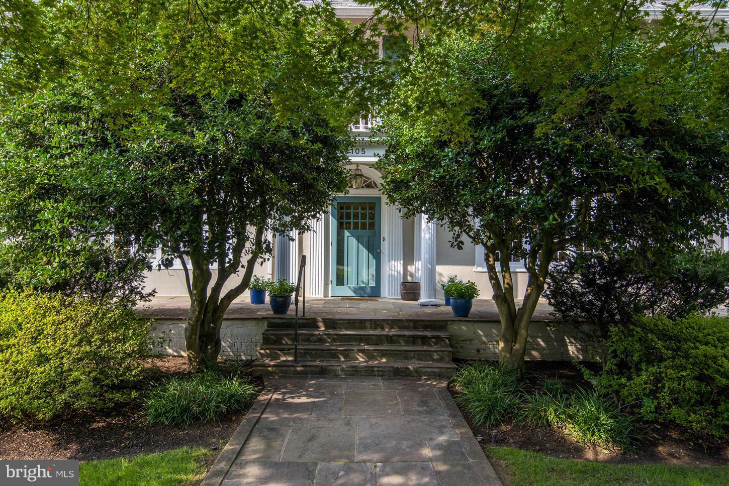 FOREST HILLS - Residential