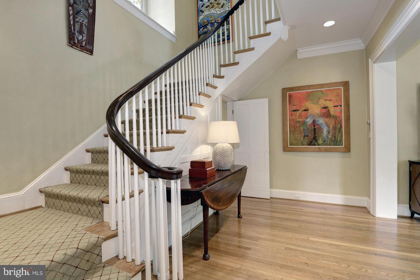 FOREST HILLS - Residential