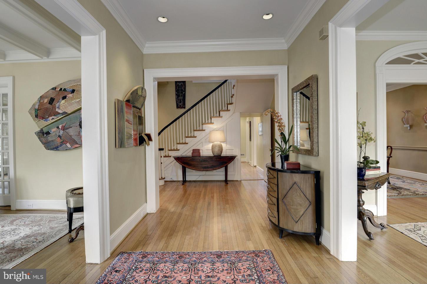 FOREST HILLS - Residential