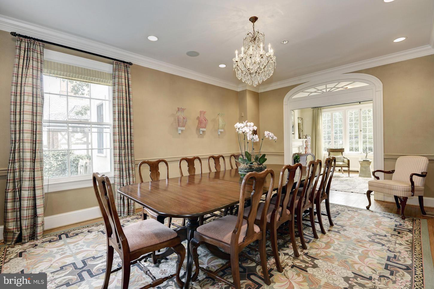 FOREST HILLS - Residential