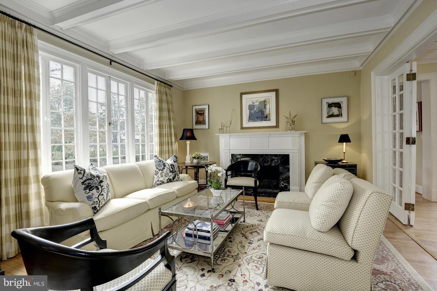 FOREST HILLS - Residential