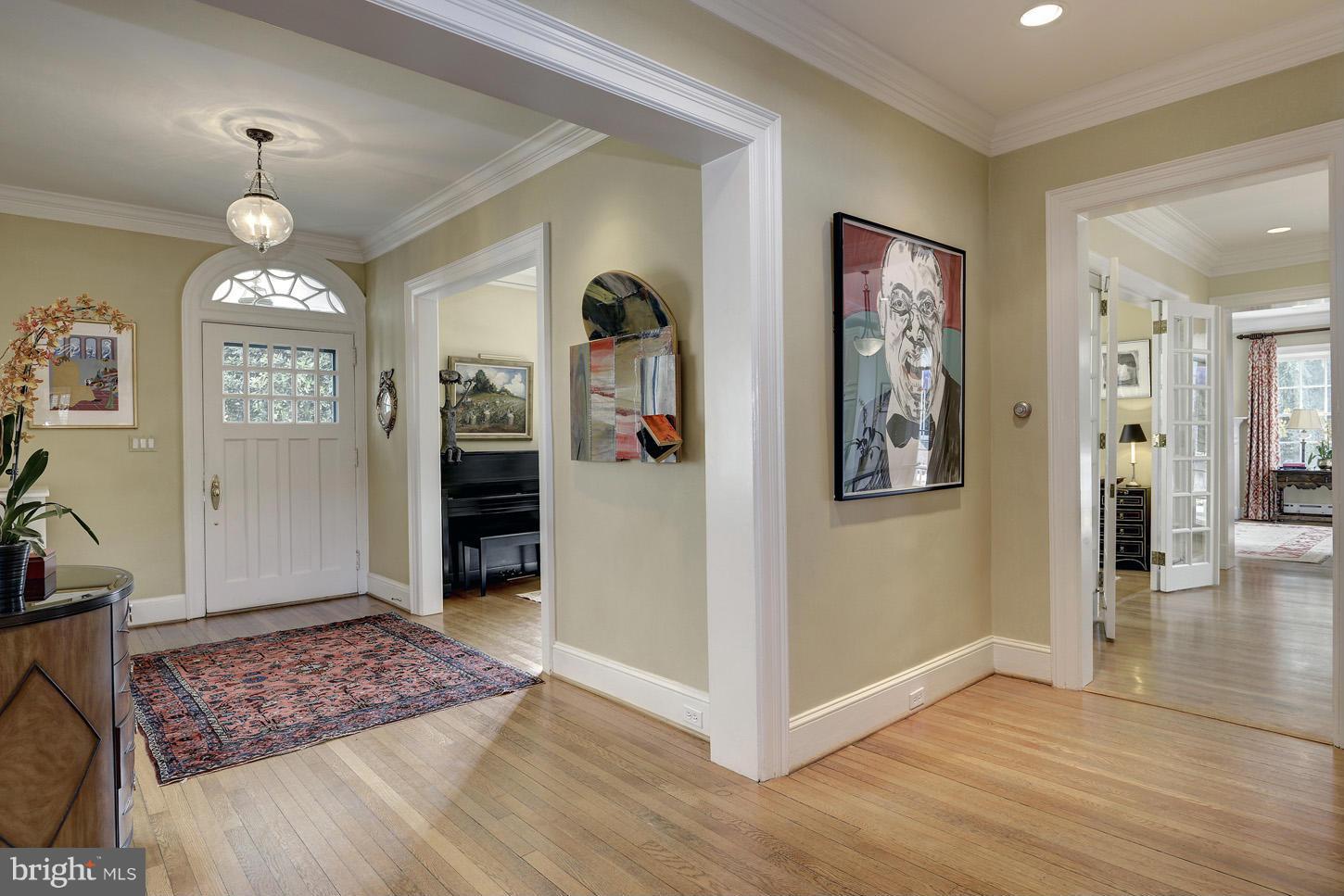 FOREST HILLS - Residential