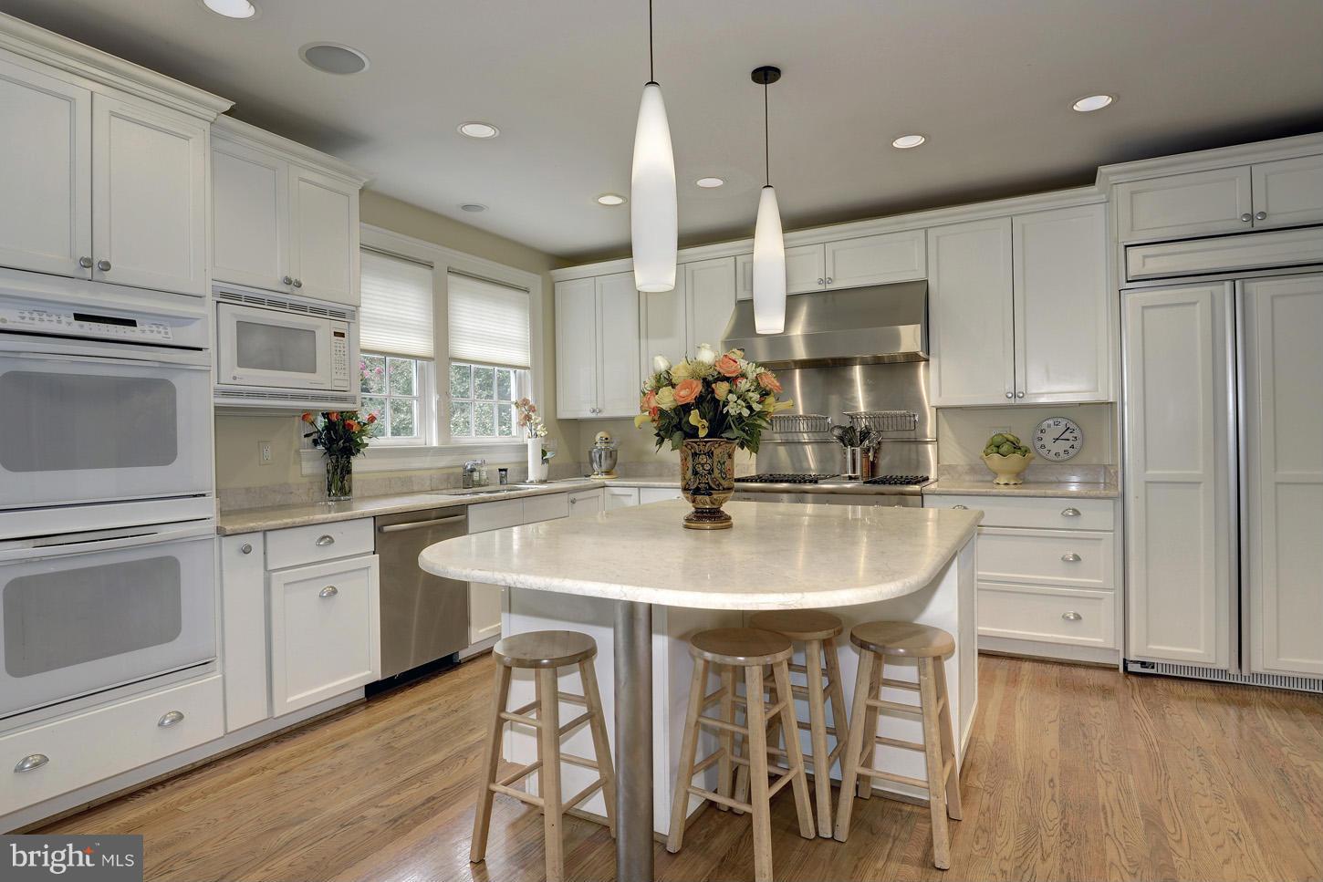 FOREST HILLS - Residential