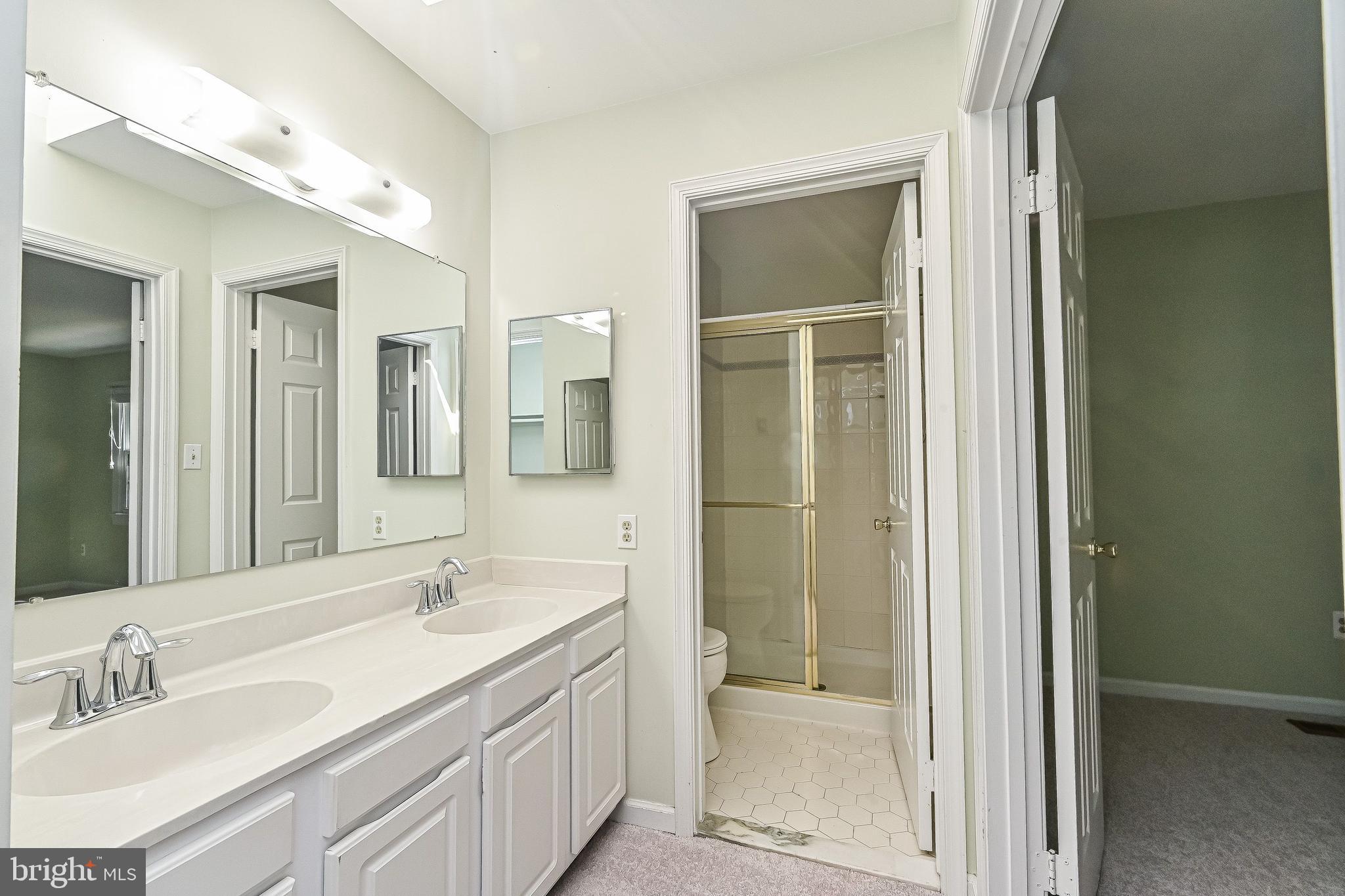 OAK HILL - Residential