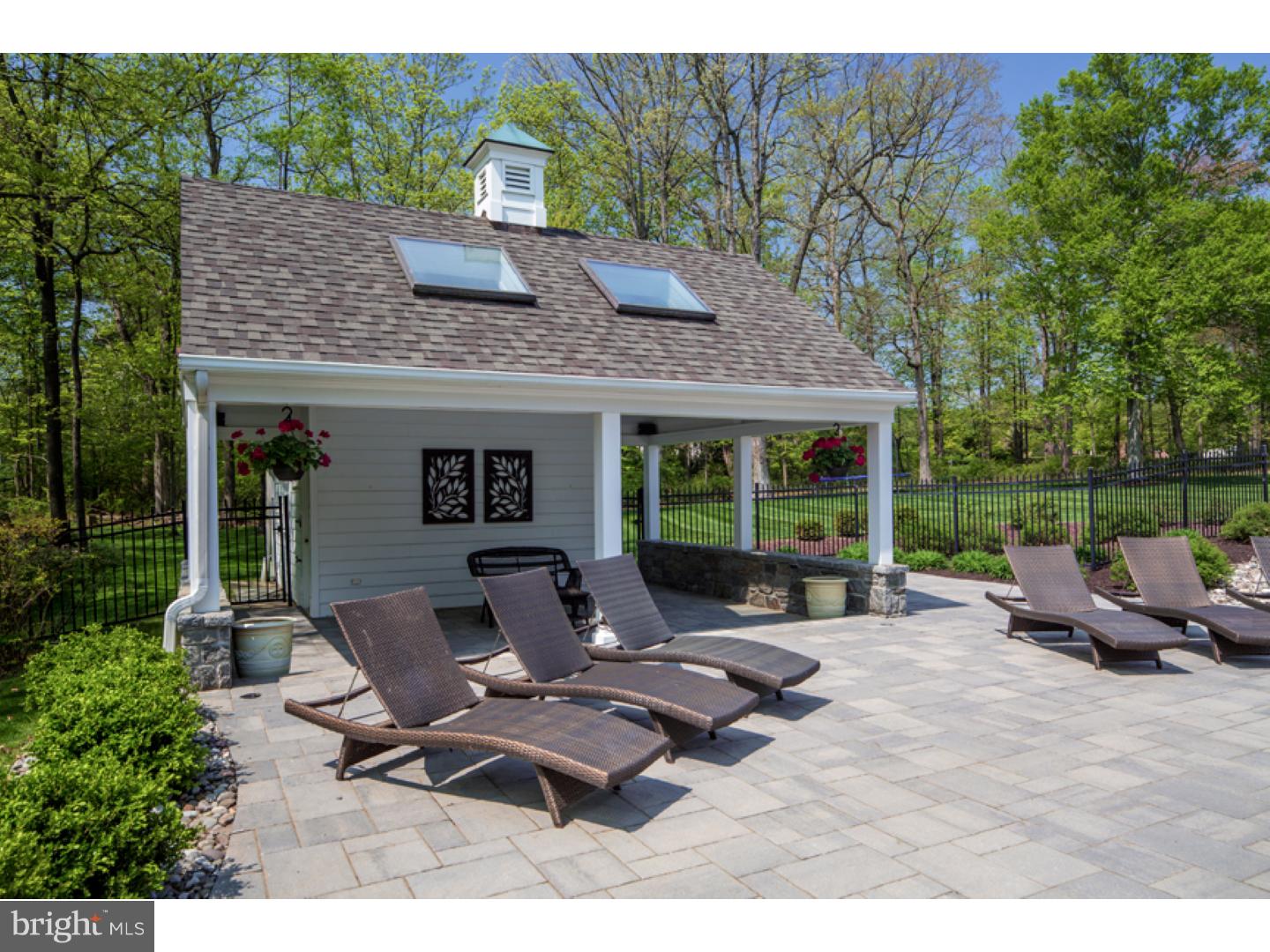 DOVECOTE - Residential