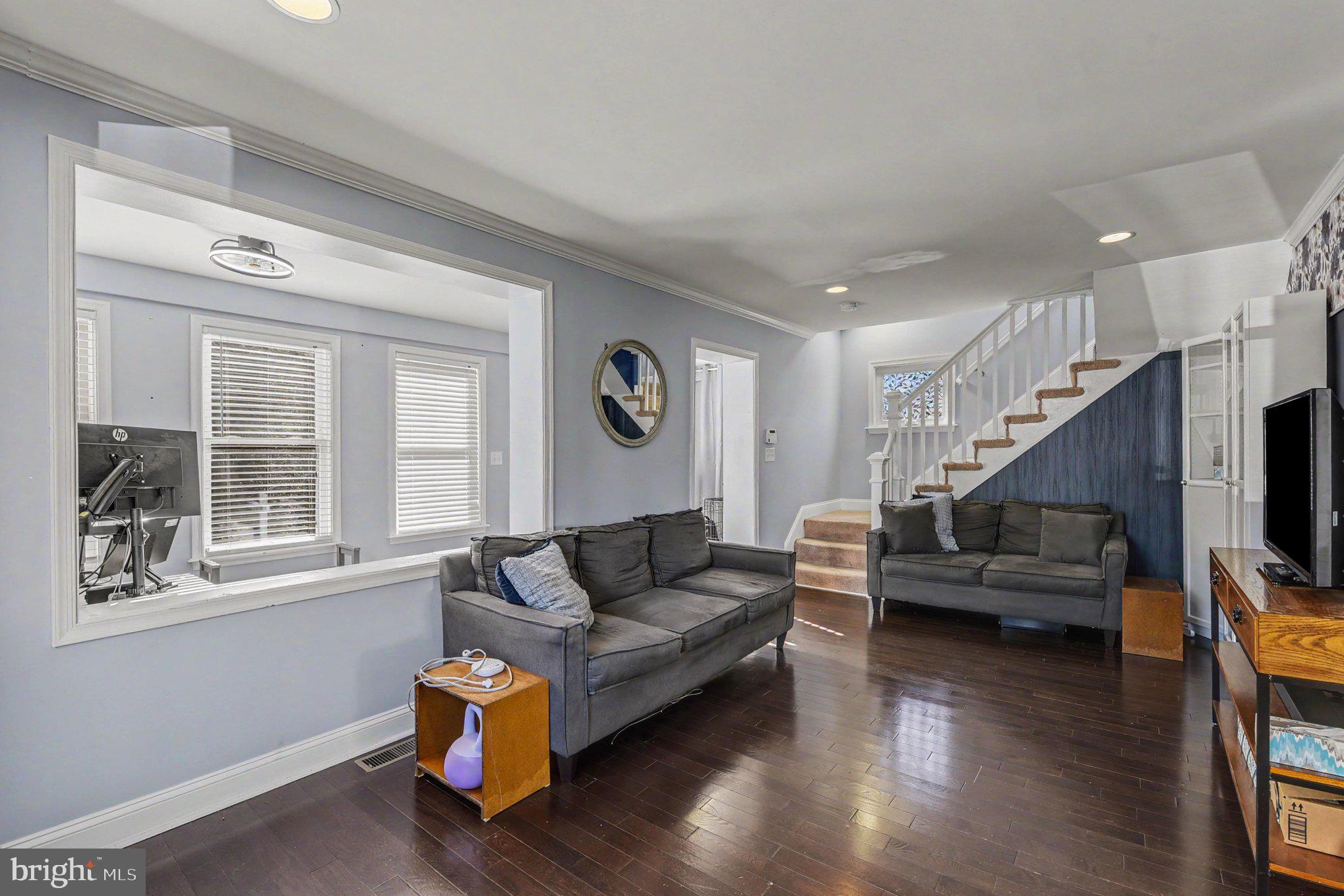 32 MIDSHIP ROAD
