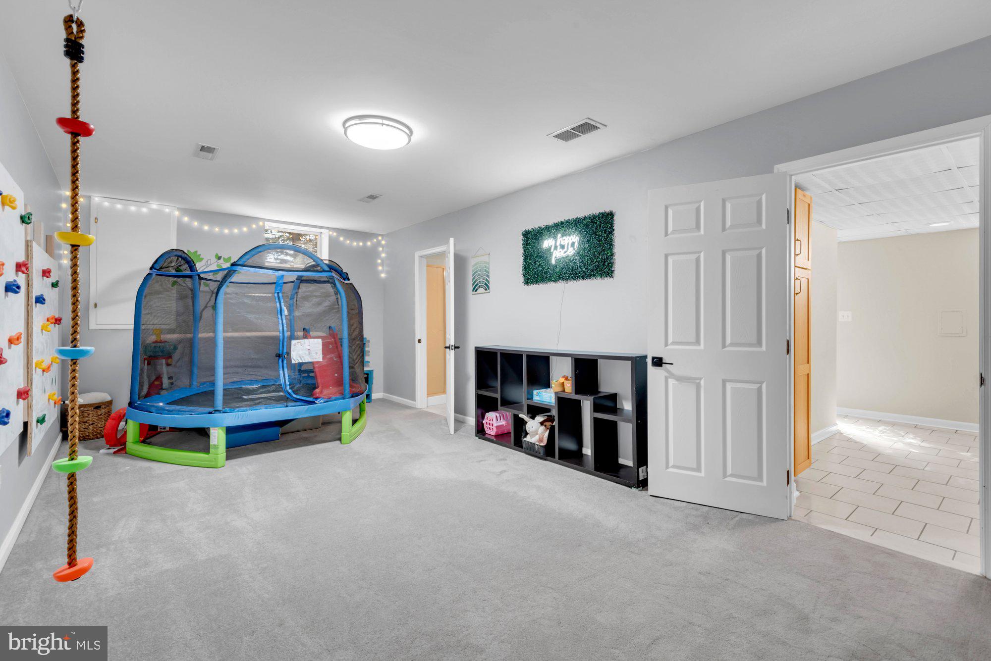 SAYBROOKE - Residential