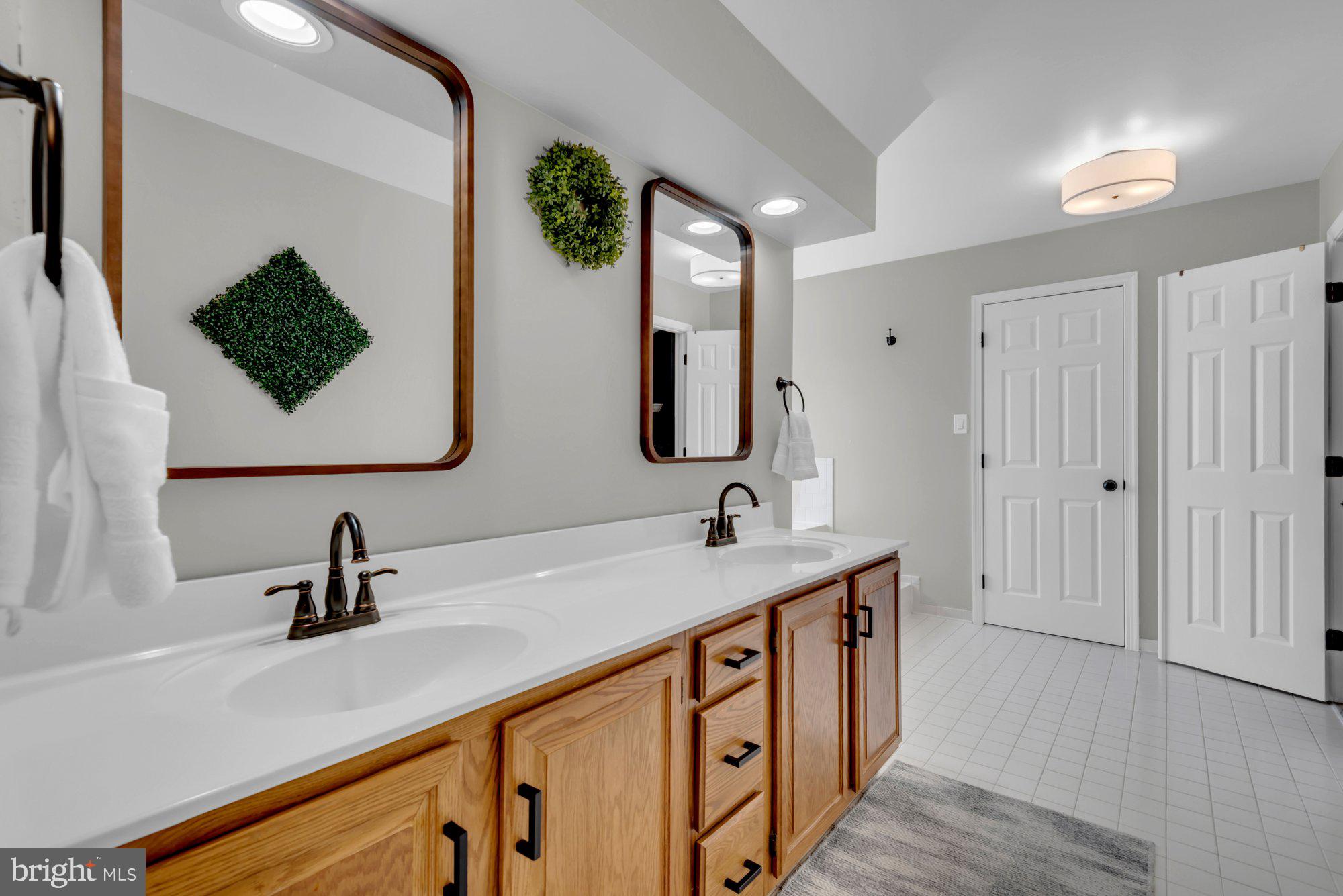 SAYBROOKE - Residential