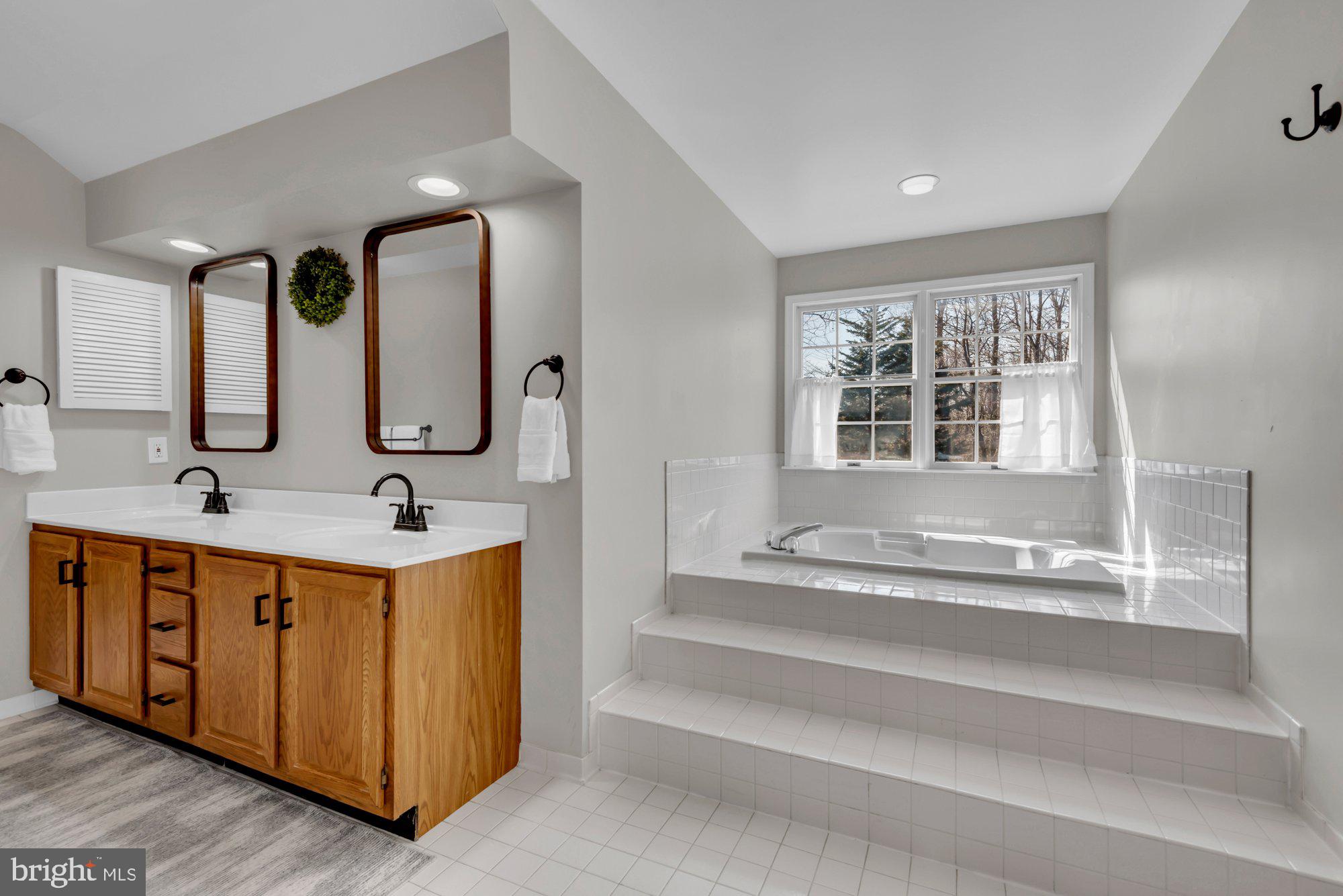 SAYBROOKE - Residential