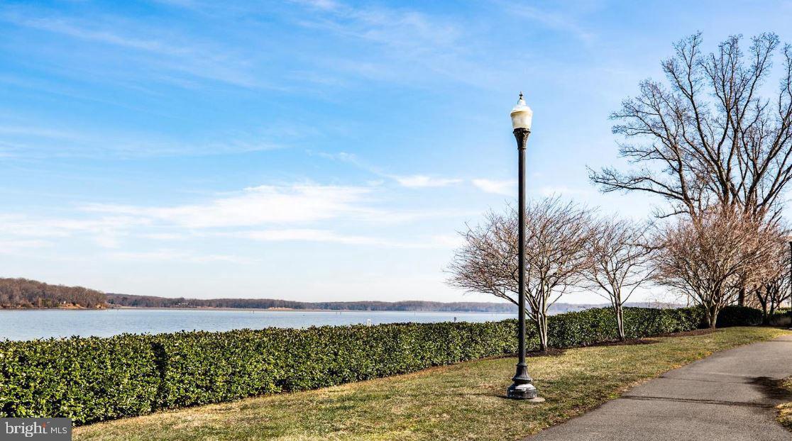 BELMONT BAY - Residential