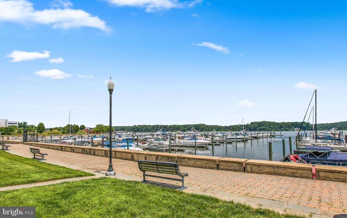 BELMONT BAY - Residential