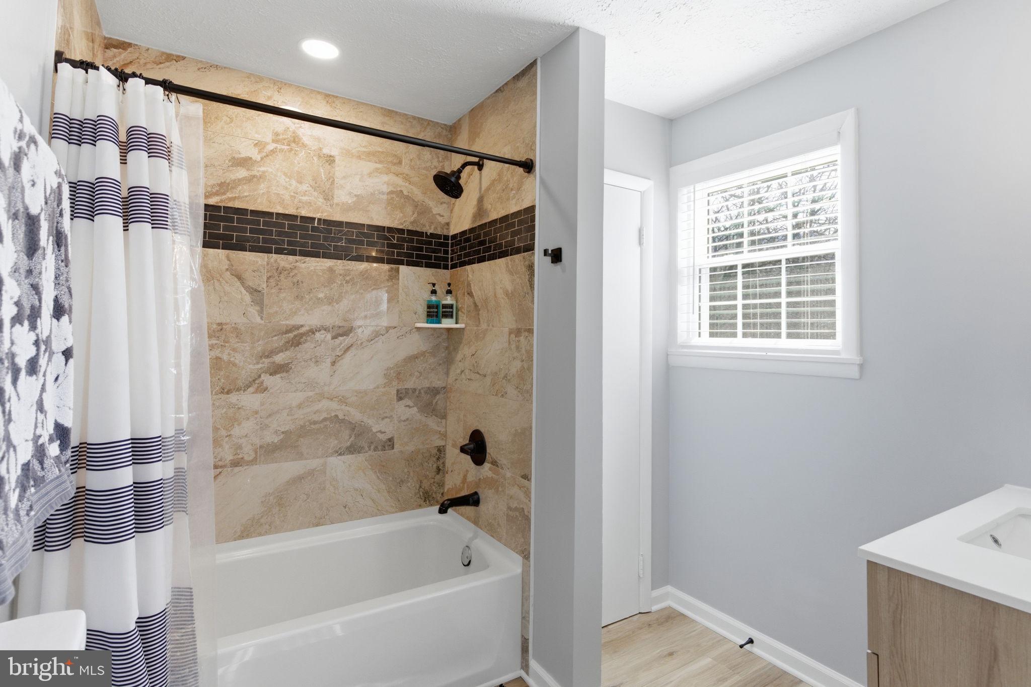 GLENWOOD FOREST - Residential